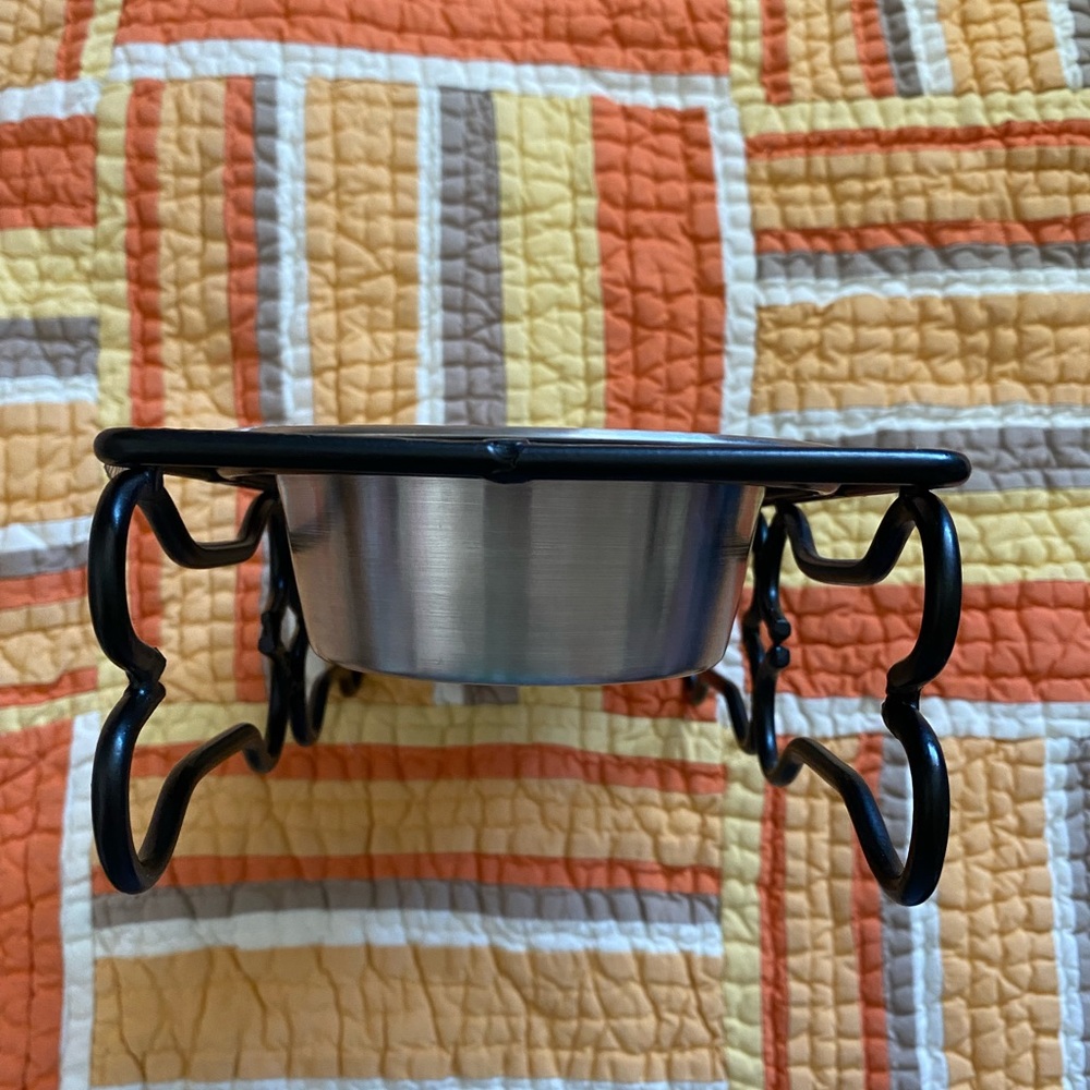 Dog food bowls and stand - Picture 8 of 8